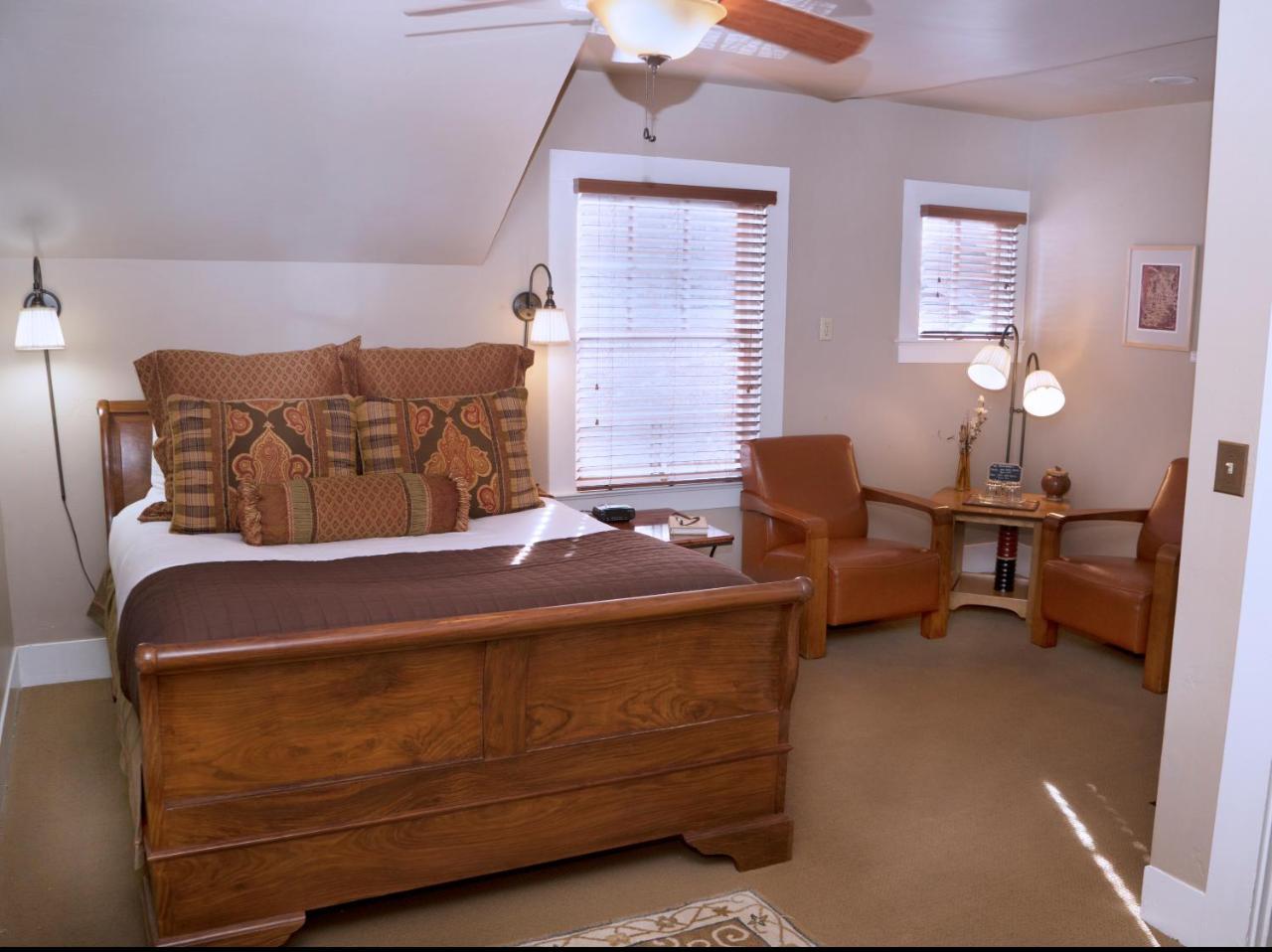 Lara House Bed And Breakfast เบนด์ ภายนอก รูปภาพ