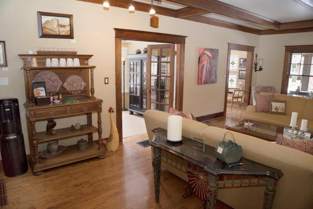 Lara House Bed And Breakfast เบนด์ ภายนอก รูปภาพ